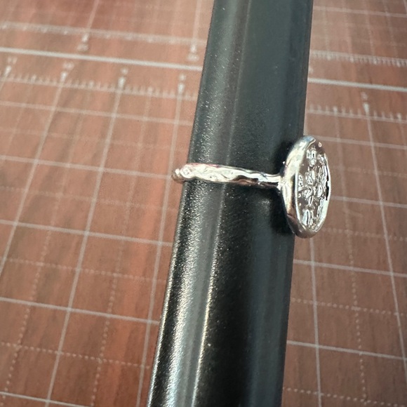 Silver Coin Ring - Picture 2 of 4
